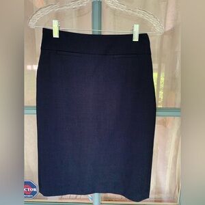 Like new! Banana Republic , Navy Blue Pencil Skirt Size 0